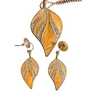 KC Designer Yelow Enamel Rhinestone Leaf Pendent Earring Lobster Chain